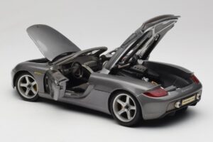Porsche Carrera GT Harmaa Metallinhohto Maisto 1:18 36622-R1 Metalli — kuva 5 / 8