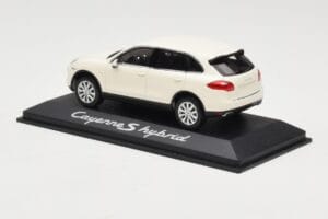 Porsche Cayenne 958 S Hybrid Valkoinen Minichamps 1:43 WAP0200040B Metalli — kuva 3 / 4