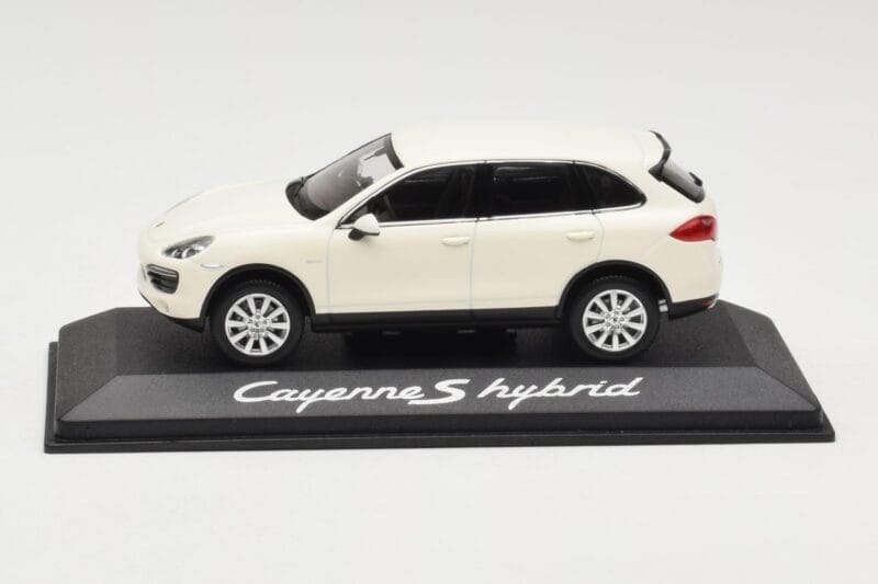 Porsche Cayenne 958 S Hybrid Valkoinen Minichamps 1:43 WAP0200040B Metalli