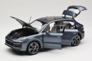 Porsche Cayenne 958 Turbo S Blue Metallic Minichamps 1:18 110066070 Metalli — kuva 2 / 8