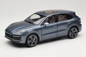 Porsche Cayenne 958 Turbo S Blue Metallic Minichamps 1:18 110066070 Metalli