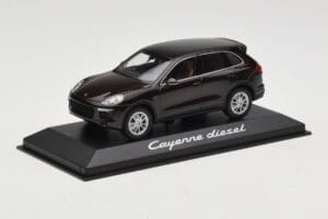 Porsche Cayenne 958 Diesel Acajou Brown Minichamps 1:43 WAP0200030E Metalli — kuva 2 / 4