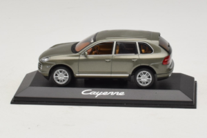 Porsche Cayenne Grey Metallic Minichamps 1:43 WAP02061317 Metalli