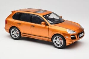 Porsche Cayenne GTS Lava Orange Norev 1:18 187535 Metalli — kuva 6 / 8
