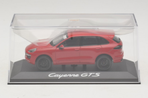 Porsche Cayenne 958 GTS Punainen Minichamps 1:43 WAP0200070E Metalli — kuva 4 / 5