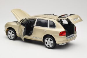 Porsche Cayenne S 955 Beige Maisto 1:18 WAPC2100213 Metalli — kuva 5 / 8
