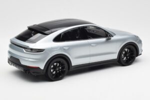 Porsche Cayenne E3 S Coupe Dolo Hopea Norev 1:18 WAP0213220K Metalli — kuva 2 / 6