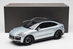 Porsche Cayenne E3 S Coupe Dolo Hopea Norev 1:18 WAP0213220K Metalli — kuva 6 / 6