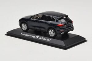 Porsche Cayenne 958 S Diesel Blue Metallic Minichamps 1:43 WAP0200080E Metalli — kuva 3 / 4