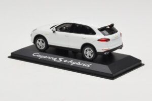Porsche Cayenne 958 S e-Hybrid Valkoinen Minichamps 1:43 WAP0200040E Metalli — kuva 3 / 4