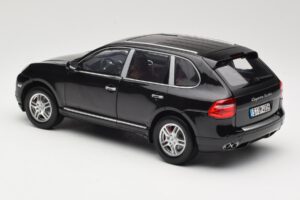 Porsche Cayenne Turbo 957 Musta Norev 1:18 WAP02112317 Metalli — kuva 7 / 8