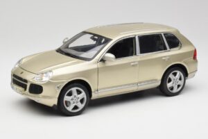 Porsche Cayenne Turbo 955 Beige Maisto 1:18 WAP02100113 Metalli