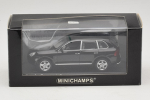 Porsche Cayenne 955 Turbo Black Metallic Minichamps 1:43 400061080 Metalli — kuva 5 / 5