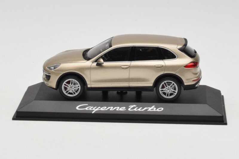 Porsche Cayenne 958 Turbo Kulta Minichamps 1:43 WAP0200050E Metalli