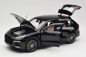 Porsche Cayenne Turbo S 958 Black Metallic Minichamps 1:18 110064000 Metalli — kuva 2 / 8