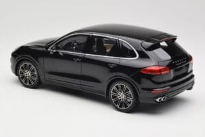Porsche Cayenne Turbo S 958 Black Metallic Minichamps 1:18 110064000 Metalli — kuva 7 / 8