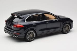 Porsche Cayenne Turbo S 958 Blue Metallic Minichamps 1:18 110064001 Metalli — kuva 3 / 8