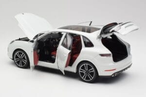 Porsche Cayenne 9YA Turbo Valkoinen Metallic Minichamps 1:18 155042560 Metalli — kuva 5 / 8