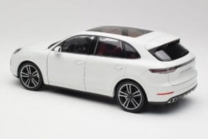 Porsche Cayenne 9YA Turbo Valkoinen Metallic Minichamps 1:18 155042560 Metalli — kuva 7 / 8
