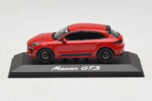 Porsche Macan 95B GTS Punainen Minichamps 1:43 WAP0206030G Metalli