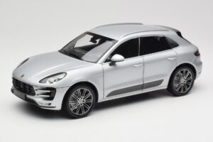 Porsche Macan Turbo 95B Hopea Minichamps 1:18 110062504 Metalli