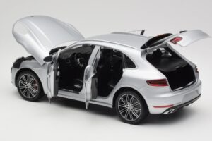 Porsche Macan Turbo 95B Hopea Minichamps 1:18 110062504 Metalli — kuva 7 / 8