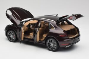 Porsche Macan 95B Turbo Mahonki Metallic Minichamps 1:18 110062500 Metalli — kuva 5 / 8