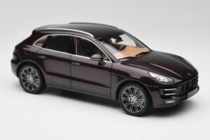 Porsche Macan 95B Turbo Mahonki Metallic Minichamps 1:18 110062500 Metalli — kuva 6 / 8