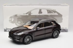 Porsche Macan 95B Turbo Mahonki Metallic Minichamps 1:18 110062500 Metalli — kuva 8 / 8