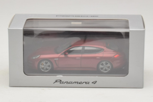 Porsche Panamera 970 4 Red Metallic Minichamps 1:43 WAP0201250E Metalli — kuva 5 / 5