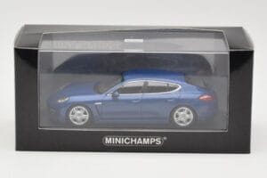 Porsche Panamera 970 4S Blue Metallic Minichamps 1:43 WAP0200419 Metalli — kuva 3 / 3