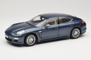 Porsche Panamera 970 S Sininen Minichamps 1:18 WAP02100119 Metalli