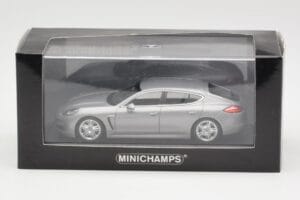 Porsche Panamera 970 S Hybrid Hopea Minichamps 1:43 400068250 Metalli — kuva 4 / 4