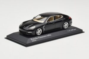 Porsche Panamera 970 Turbo Musta Metallic Minichamps 1:43 400068271 Metalli — kuva 2 / 4