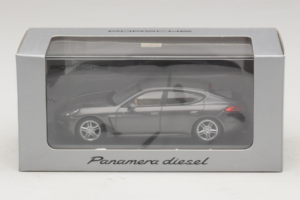 Porsche Panamera 970 Diesel Grey Metallic Minichamps 1:43 WAP0202300E Metalli — kuva 4 / 4
