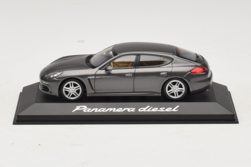 Porsche Panamera 970 Diesel Grey Metallic Minichamps 1:43 WAP0202300E Metalli