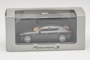 Porsche Panamera 970 S Grey Metallic Minichamps 1:43 WAP02000219 Metalli — kuva 4 / 4