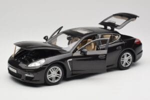 Porsche Panamera Turbo 970 Musta Maisto 1:18 36197 Metalli — kuva 2 / 8