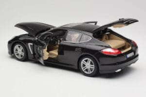 Porsche Panamera Turbo 970 Musta Maisto 1:18 36197 Metalli — kuva 5 / 8