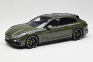 Porsche Panamera Turbo S 971 Sport Turismo Vihreä GT Spirit 1:18 GT447 Hartsi