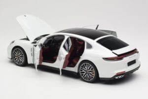 Porsche Panamera 971 Turbo S Valkoinen Metallic Minichamps 1:18 113061074 Metalli — kuva 5 / 8