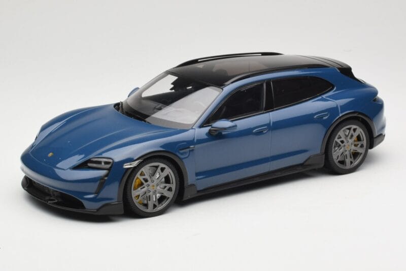 Porsche Taycan J1 Turbo S Cross Turismo Sininen Minichamps 1:18 155069301 Metalli