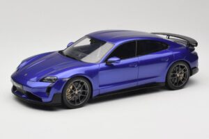Porsche Taycan J1 Turbo GT Purple Sky Metallic GT Spirit 1:18 GT520 Hartsi