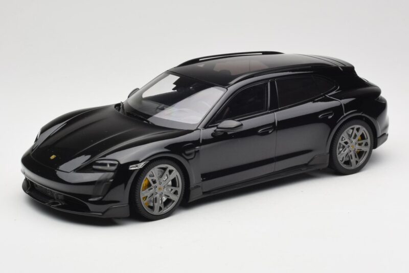 Porsche Taycan J1 Turbo S Cross Turismo Musta Minichamps 1:18 155069300 Metalli
