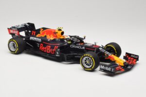 Red Bull Racing Honda RB16B #11 S. Perez Mexican GP 2021 Minichamps 1:18 110211911 Metalli — kuva 4 / 6