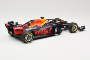 Red Bull Racing RB16 #33 M. Verstappen 3rd Place Styrian GP 2020 Minichamps 1:18 110200233 Metalli — kuva 2 / 6