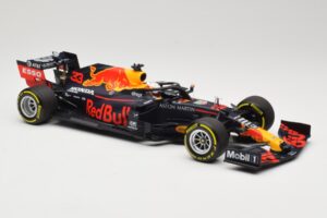 Red Bull Racing RB16 #33 M. Verstappen Winner 70th Anniversary GP 2020 Minichamps 1:18 110200533 Metalli — kuva 4 / 6