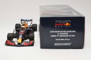 Red Bull Racing RB16 #33 M. Verstappen Winner 70th Anniversary GP 2020 Minichamps 1:18 110200533 Metalli — kuva 6 / 6