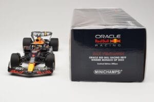 Red Bull Racing RB19 #1 M. Verstappen Winner Monaco GP 2023 Minichamps 1:18 110230701 Metalli — kuva 6 / 6