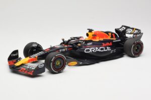 Red Bull Racing RB19 #1 M. Verstappen Winner Spanish GP 2023 Minichamps 1:18 110230801 Metalli
